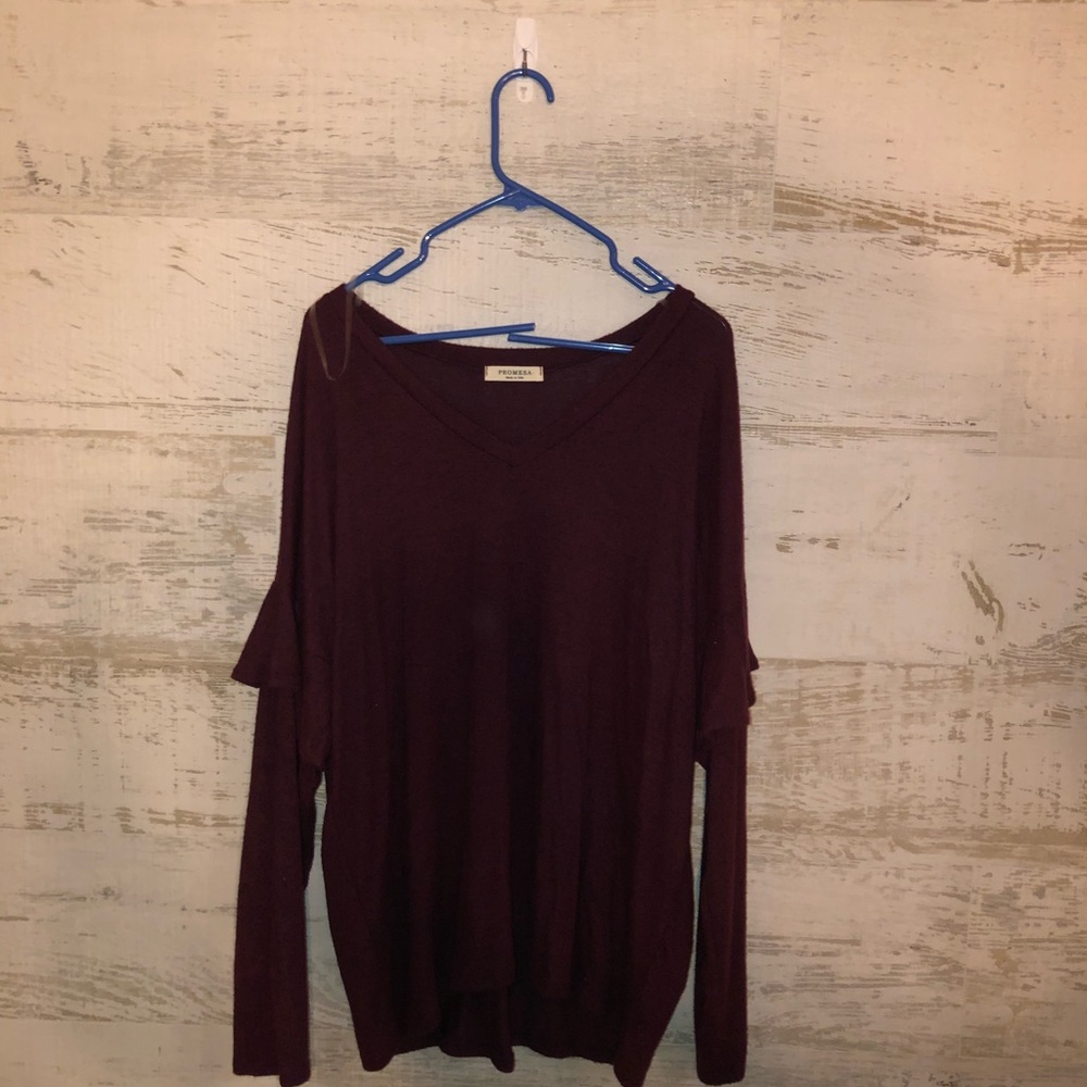 Sweater with ruffle sleeves